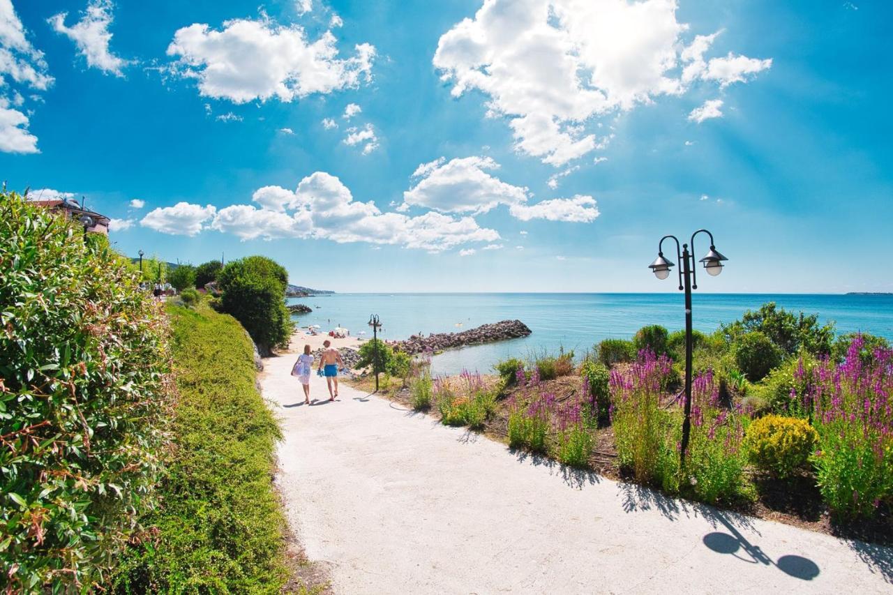 Premier Fort Beach - Premium Apartments Sveti Vlas Eksteriør billede