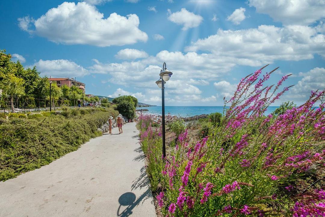 Premier Fort Beach - Premium Apartments Sveti Vlas Eksteriør billede