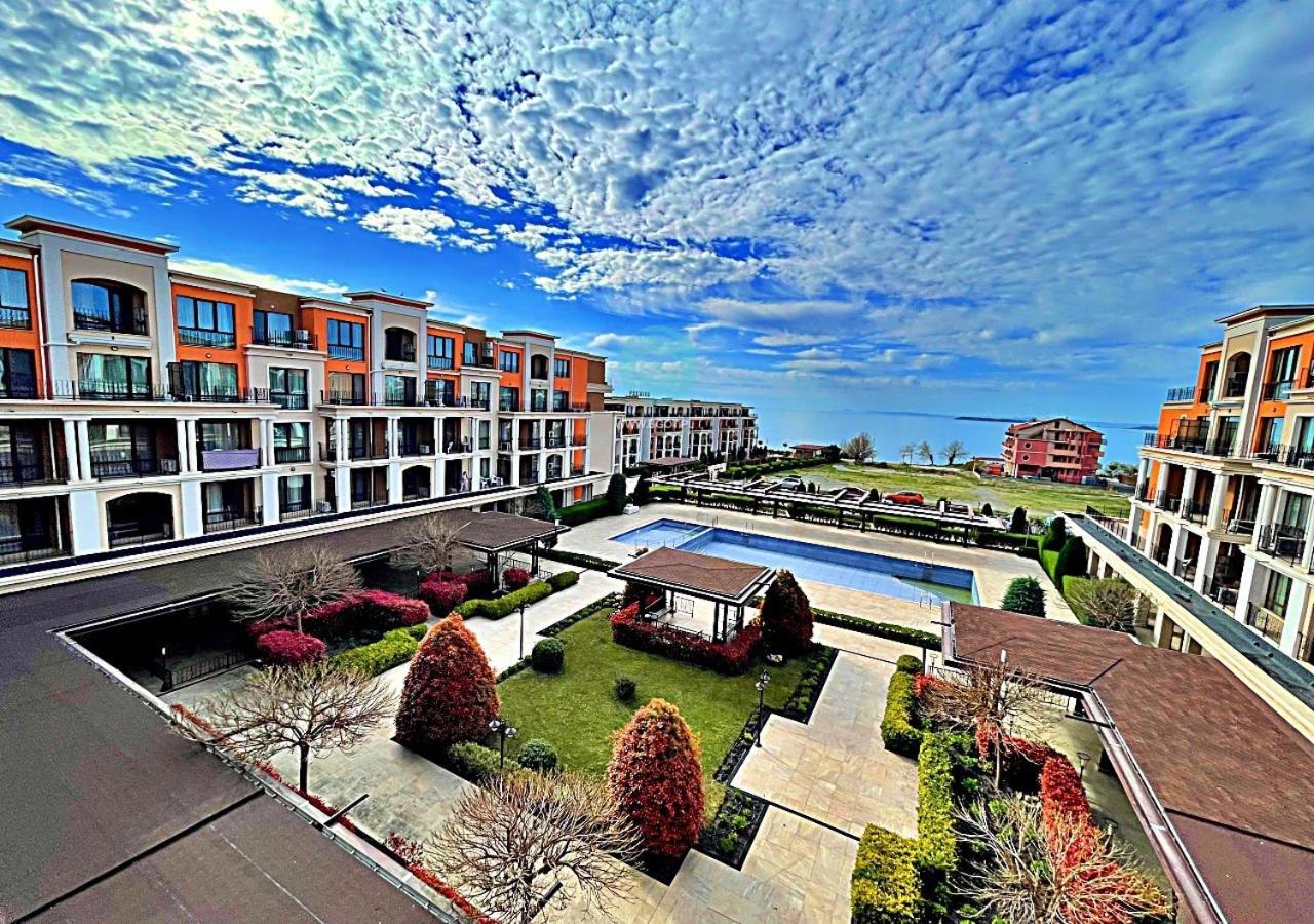 Premier Fort Beach - Premium Apartments Sveti Vlas Eksteriør billede